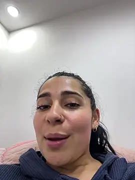 Meganmilk1 live sex cam