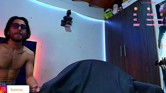 kuzzcoo live sex cam