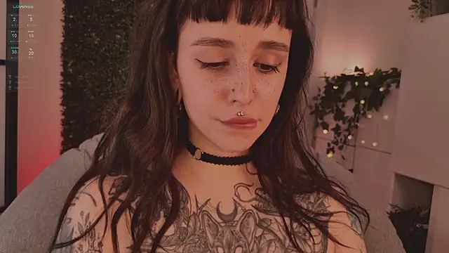 MichaellaMoon live sex cam