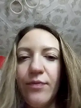 KattyLuuu's cam snapshot