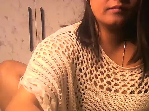 URs_RIYA's cam snapshot