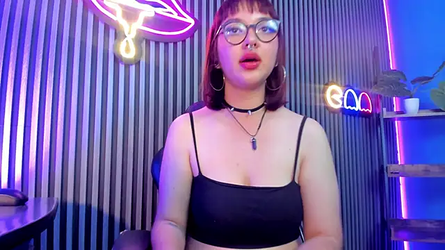 Violett_Prince1's cam snapshot