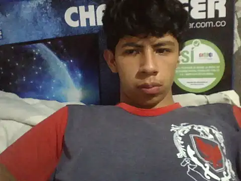 Carlos_Albert02's cam snapshot