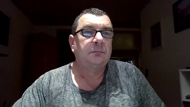 Nobbie444 live sex cam