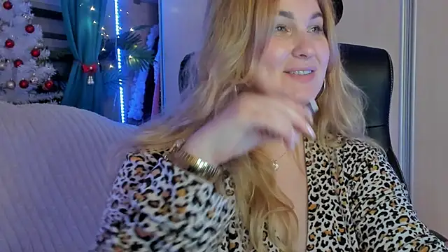 CoraSwon's cam snapshot