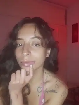 AlexxaAndRileyy's cam snapshot