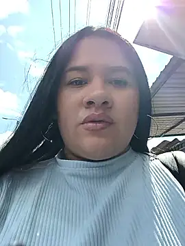 Kendra-daring live sex cam