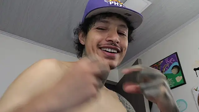 trieone's cam snapshot