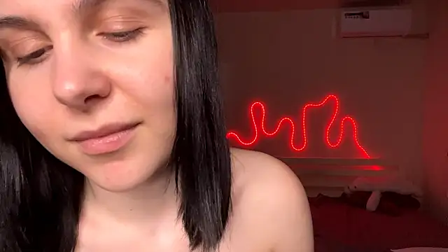 MyraLitterers's cam snapshot