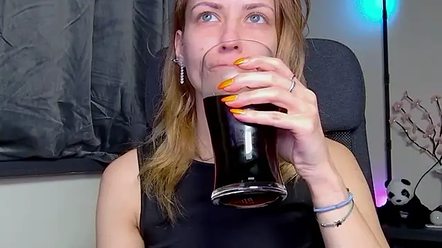 karo123421's cam snapshot