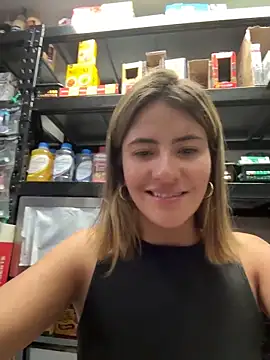 Andrea_19blonde's cam snapshot