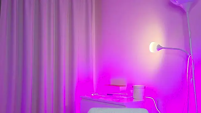 slyshypie live sex cam