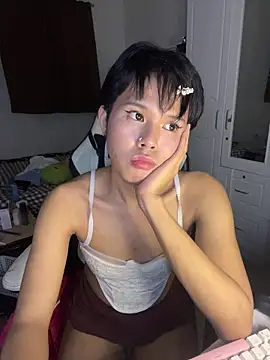 Plaxtique live sex cam