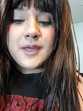 ItsNaiixa live sex cam