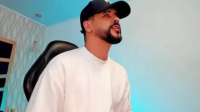 Petesevans live sex cam