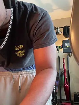 KeYBuMp323 live sex cam