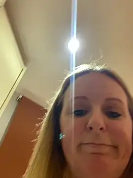 madamlillyrose live sex cam