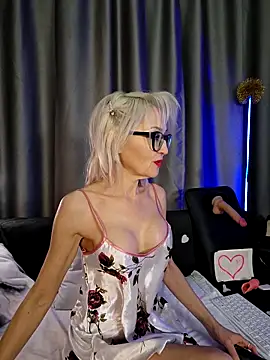 Milforja live sex cam