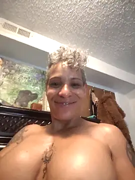 CeceilaMoon live sex cam