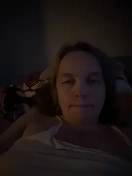 Suzanele's cam snapshot