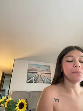 Alyshanon18 live sex cam