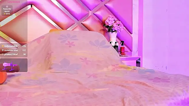 ElisabethMassey live sex cam