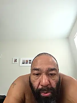 Bearhoney843 live sex cam