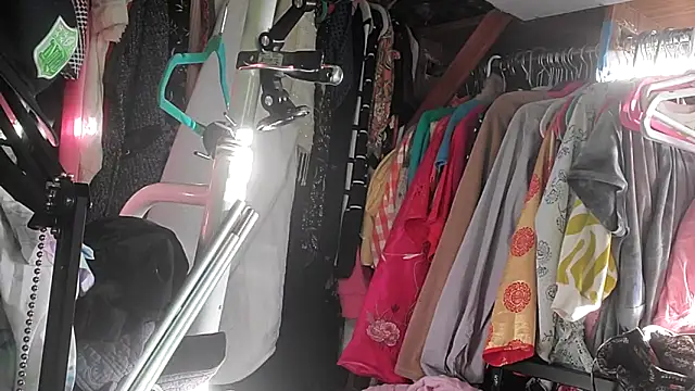 gurlnips live sex cam