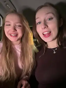 FroggyAnna live sex cam