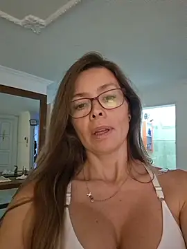 karina_warthon's cam snapshot