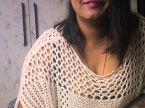 URs_RIYA's cam snapshot