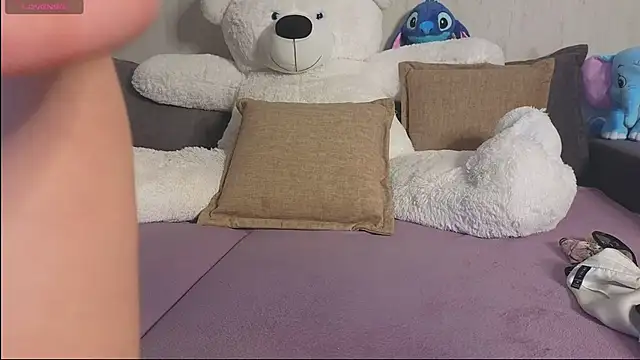 Rosaline_lov's cam snapshot