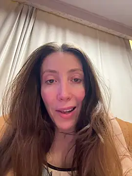 HellaryTourent's cam snapshot