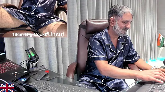 OnlineBossUK live sex cam