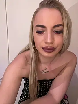 RuxyCatrina's cam snapshot