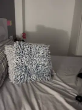 Doulyyys_Secret01's cam snapshot