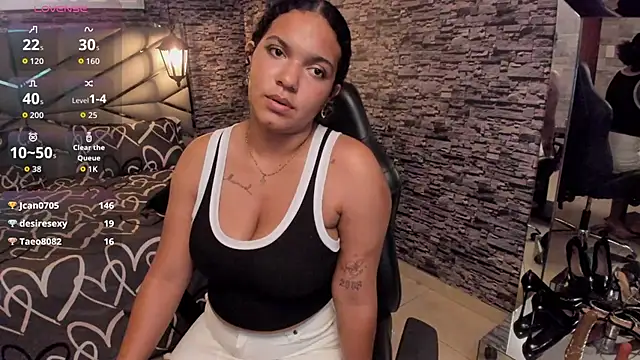 BellyBigBoobs's cam snapshot