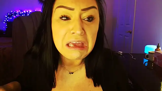 AlyssiaAmoreXO's cam snapshot