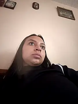 emma_ambar's cam snapshot