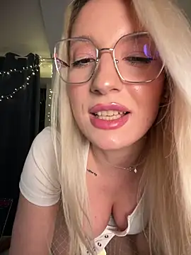 Ella_Charm's cam snapshot