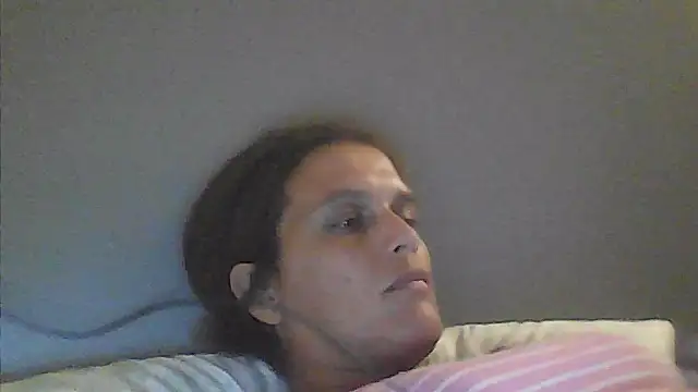 sarahkat86's cam snapshot