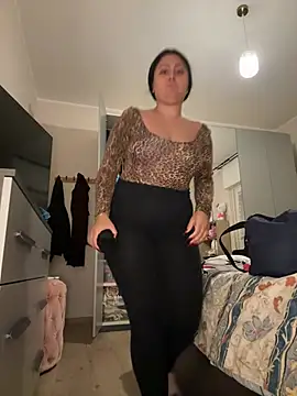 gatitalocahot's cam snapshot