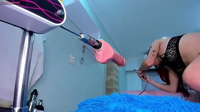 Luna_Raay's cam snapshot