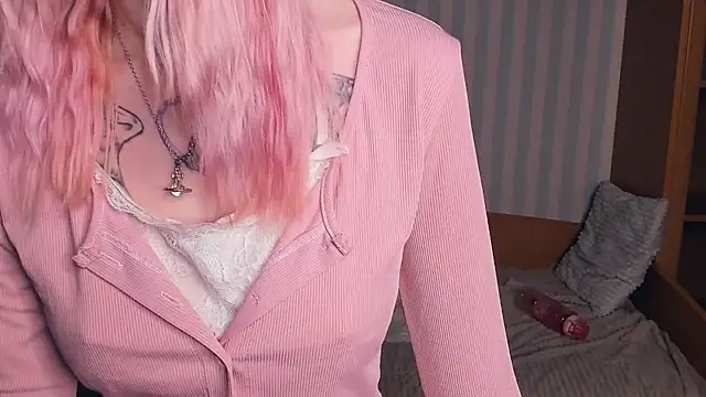 NoelMccrimmon's cam snapshot