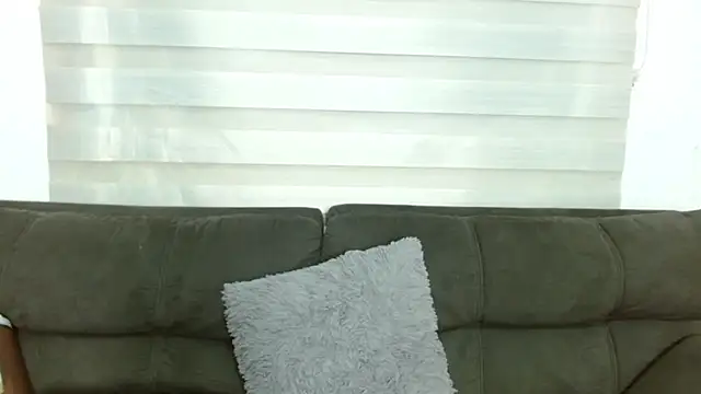 POCAHONTAS---'s cam snapshot