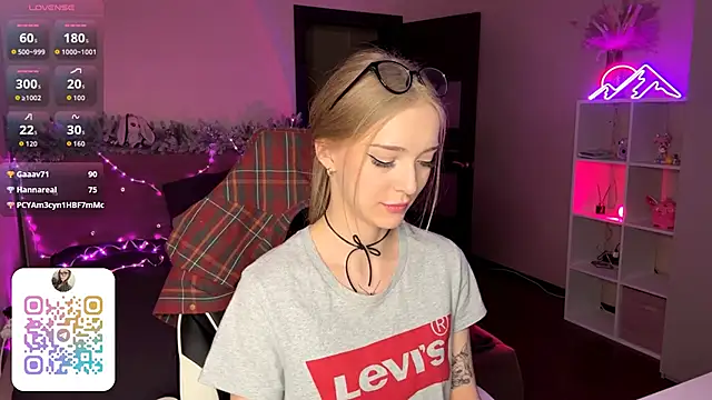 EvaPeace's cam snapshot