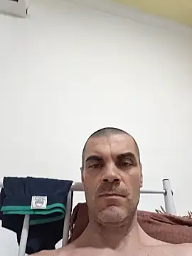 DOMINATOR_SIR-MASTER's cam snapshot