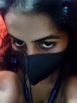 Thaper_Meera2's cam snapshot