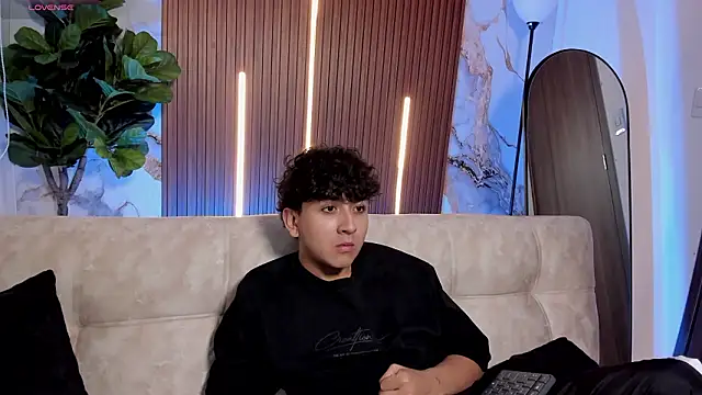 Christopher_Monroe_'s cam snapshot