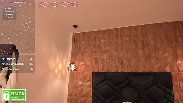 Kiara_velvet__'s cam snapshot